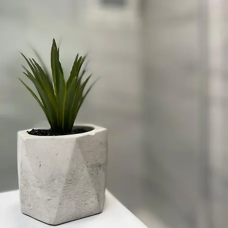 Graciano's Sea House